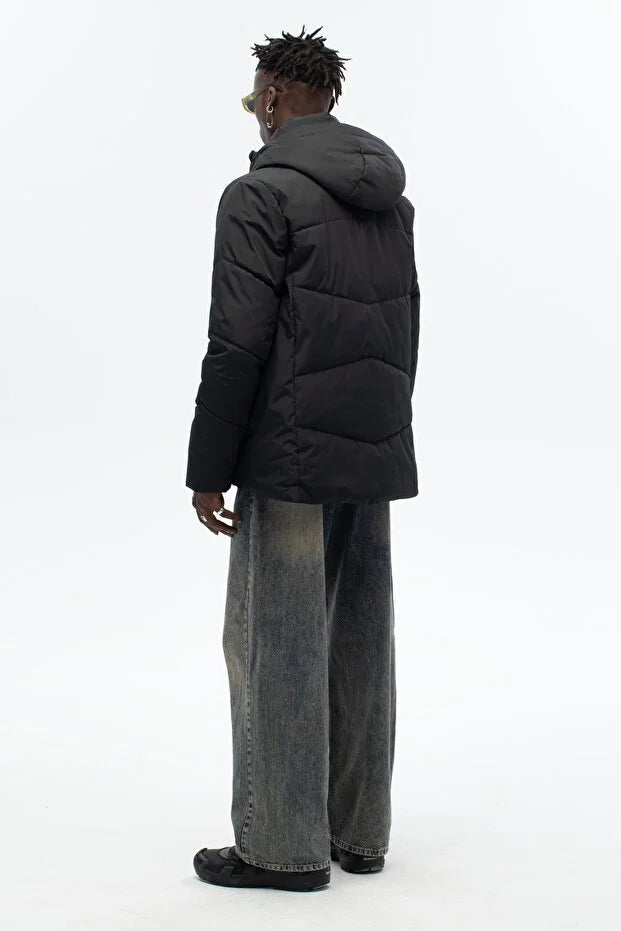 Erkek Dolumlu Kapşonlu Su İticili Mont - Siyah