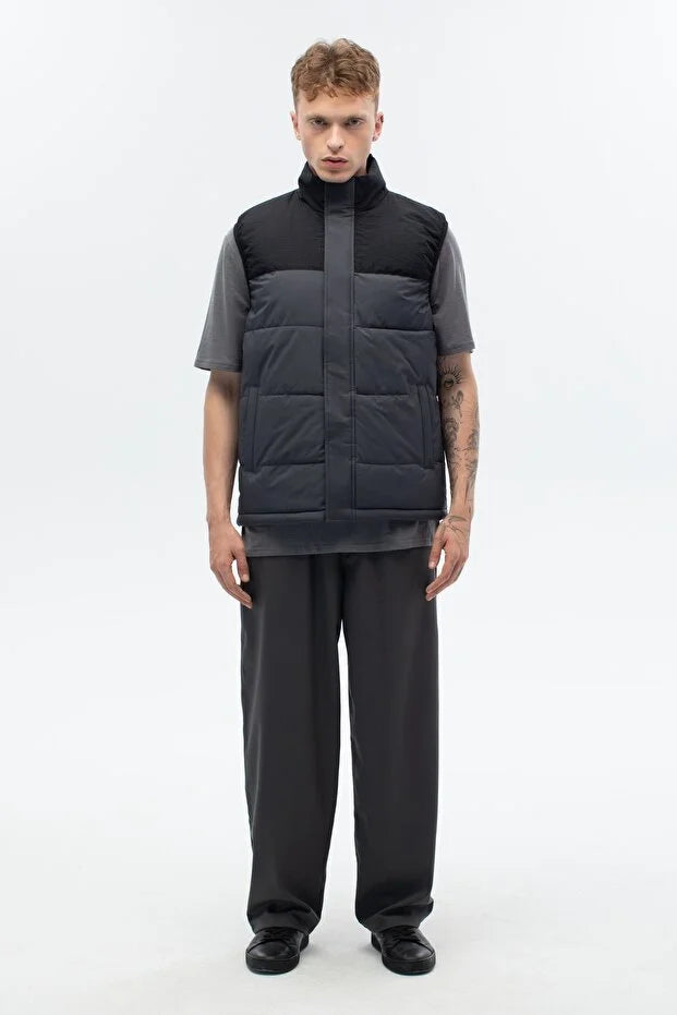 Erkek Su Ve Rüzgar Geçirmez Dolumlu Standart Garnili Yelek