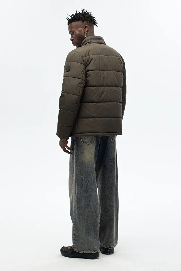 Erkek Teknik Kumaş Su Iticili Rüzgar Geçirmez Mont