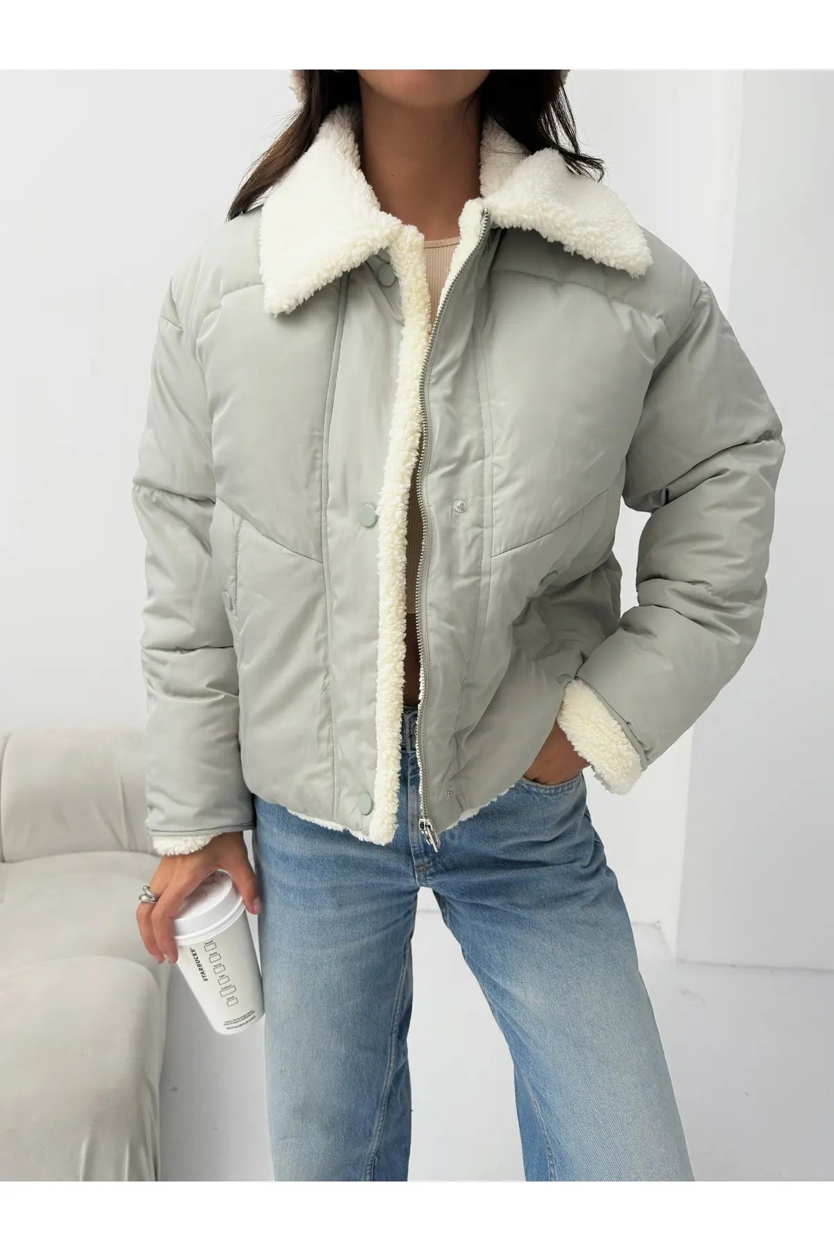 Peluş Detaylı Regular Kalıp Dolumlu Mont
