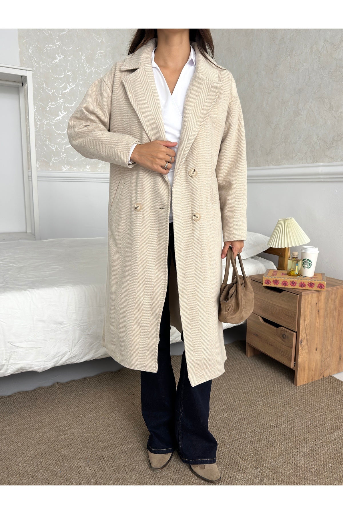 Yünlü Oversize Kalıp Kruvaze Kaban