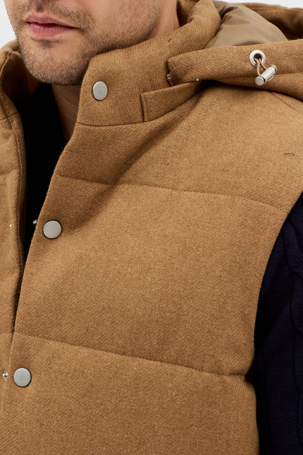 Yün karışımlı dolumlu kapüşonlu regular kalıp yelek