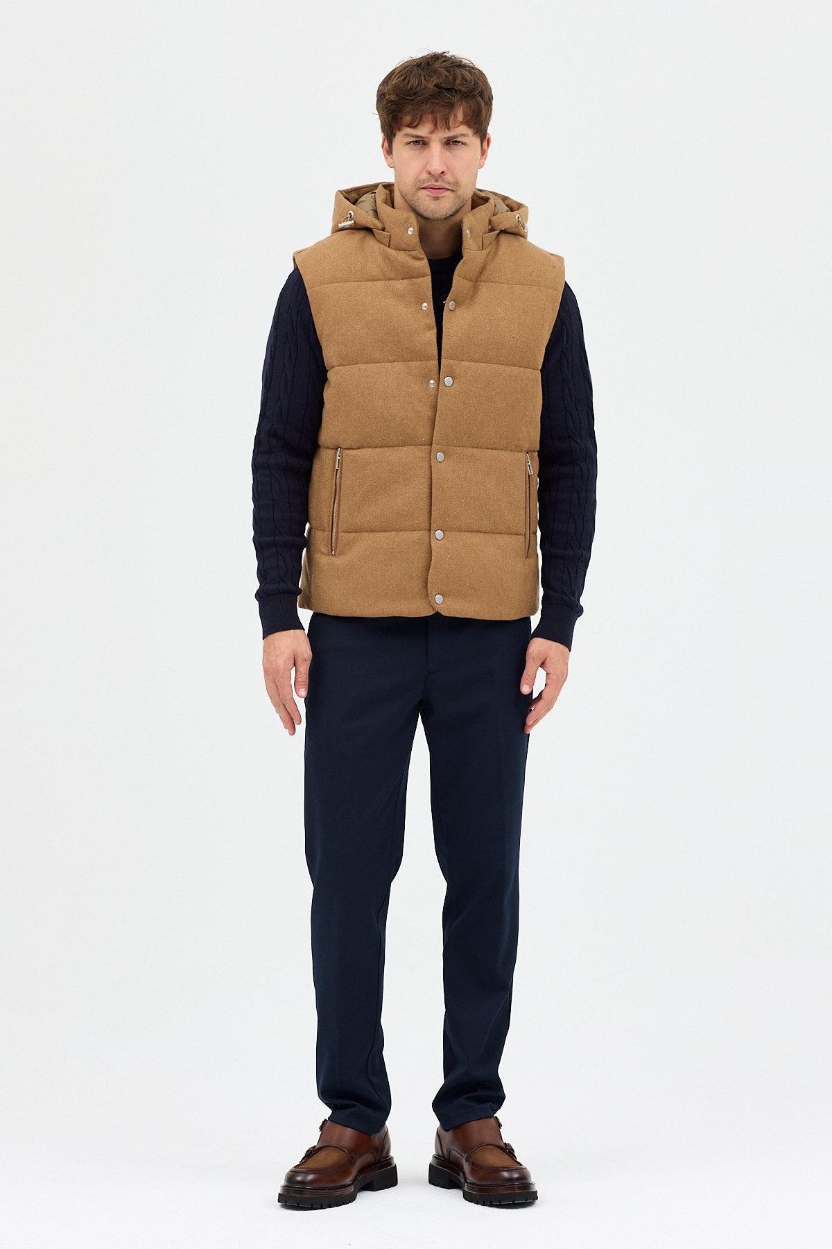 Yün karışımlı dolumlu kapüşonlu regular kalıp yelek