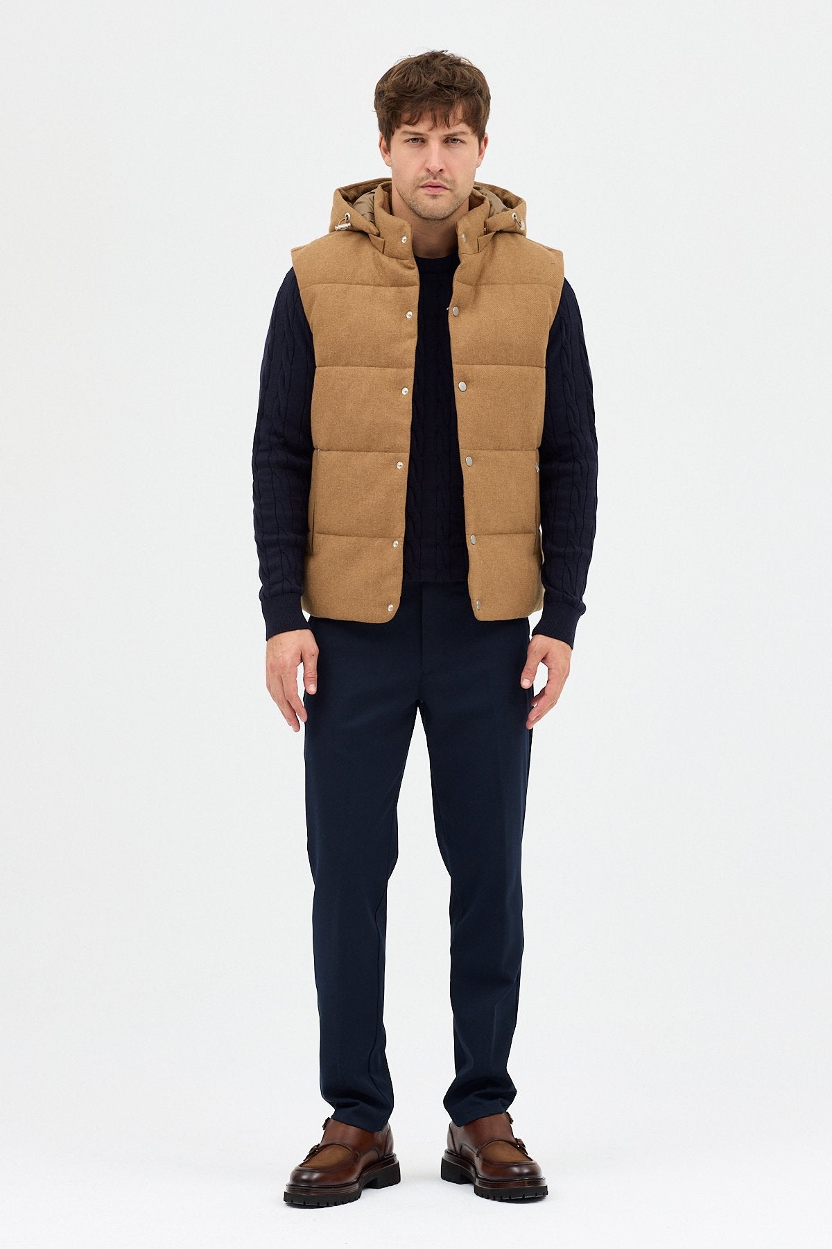 Yün karışımlı dolumlu kapüşonlu regular kalıp yelek