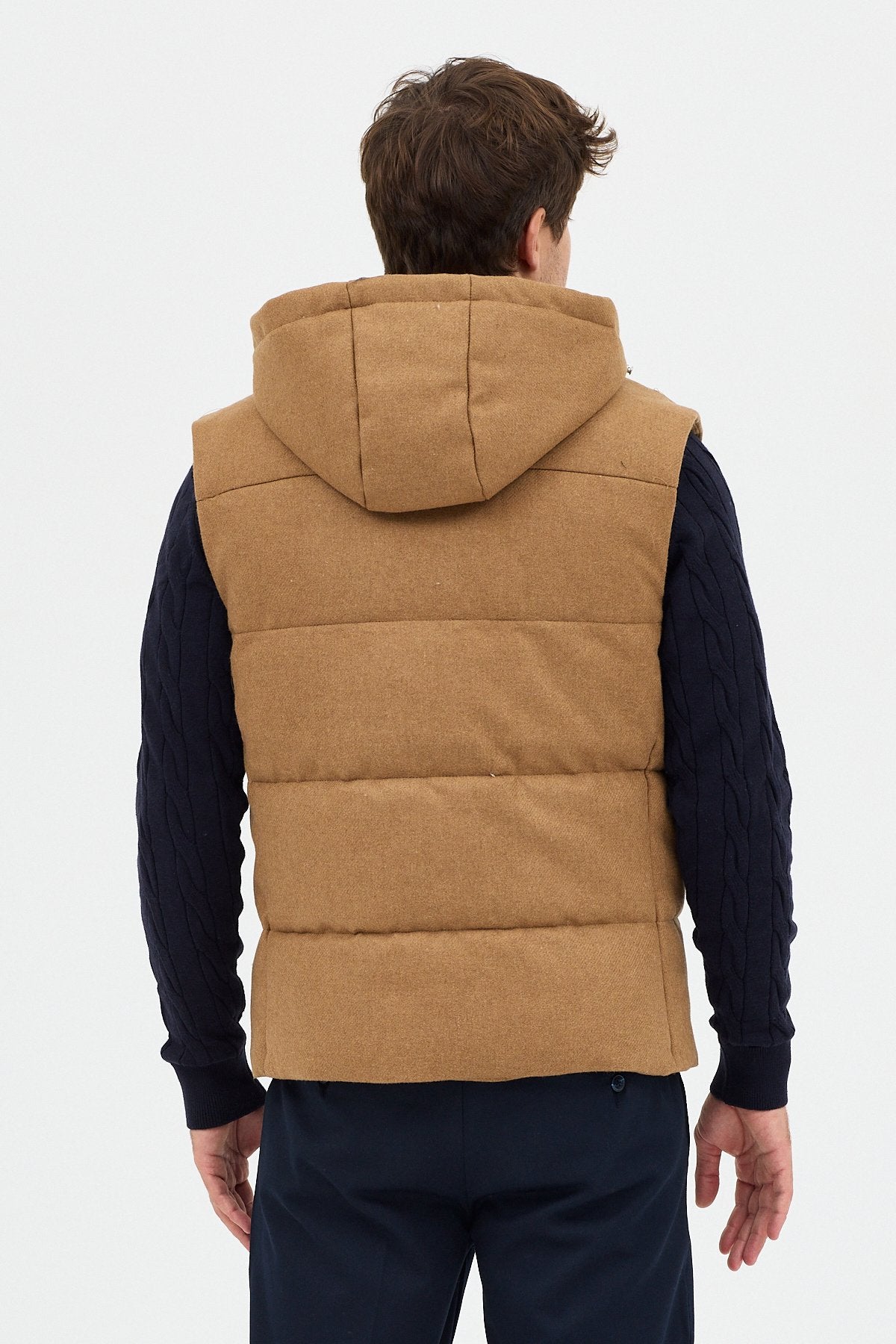 Yün karışımlı dolumlu kapüşonlu regular kalıp yelek